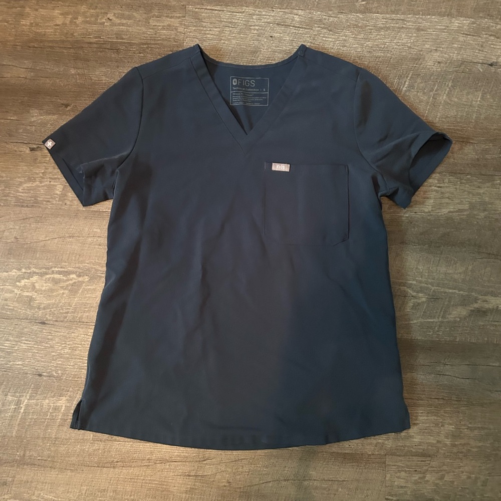 Women Figs Scrub Top